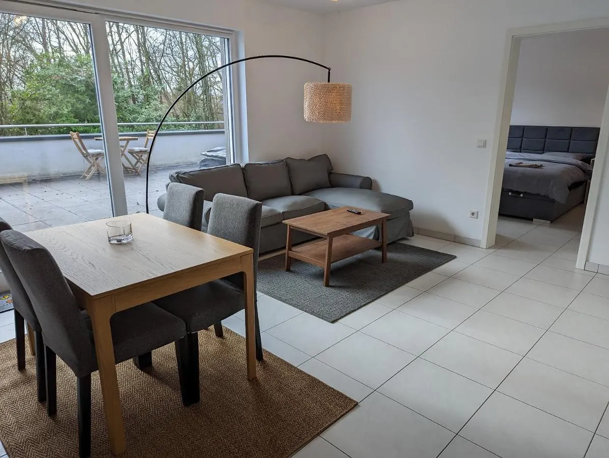 1Br Apartment With Garage In Kirchberg location